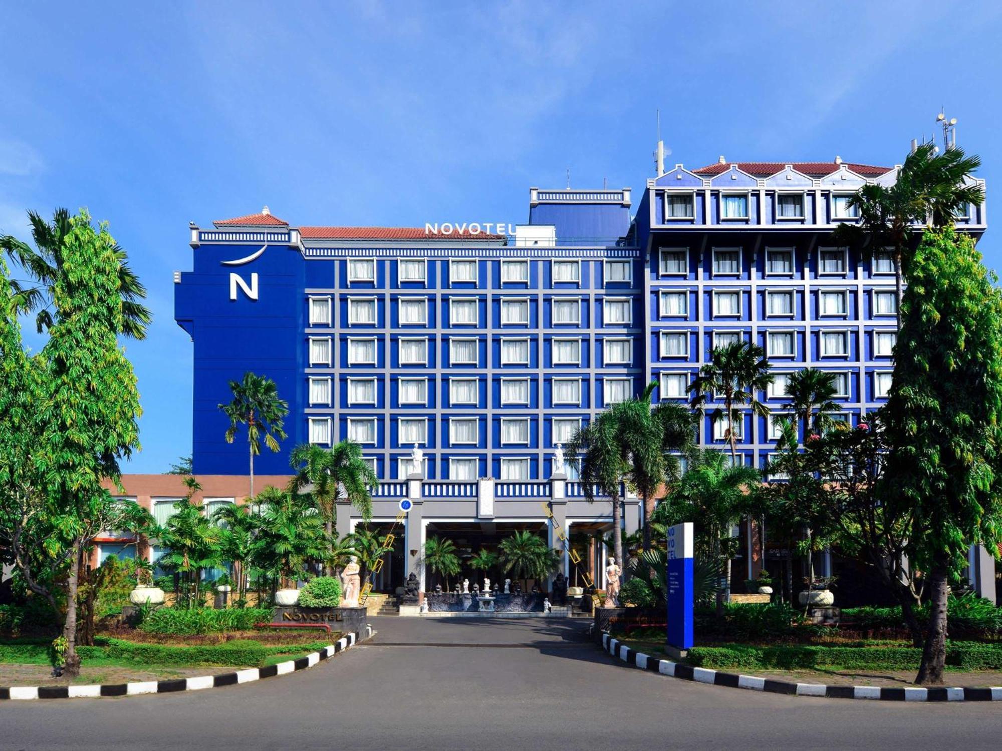 Novotel Solo Exterior photo